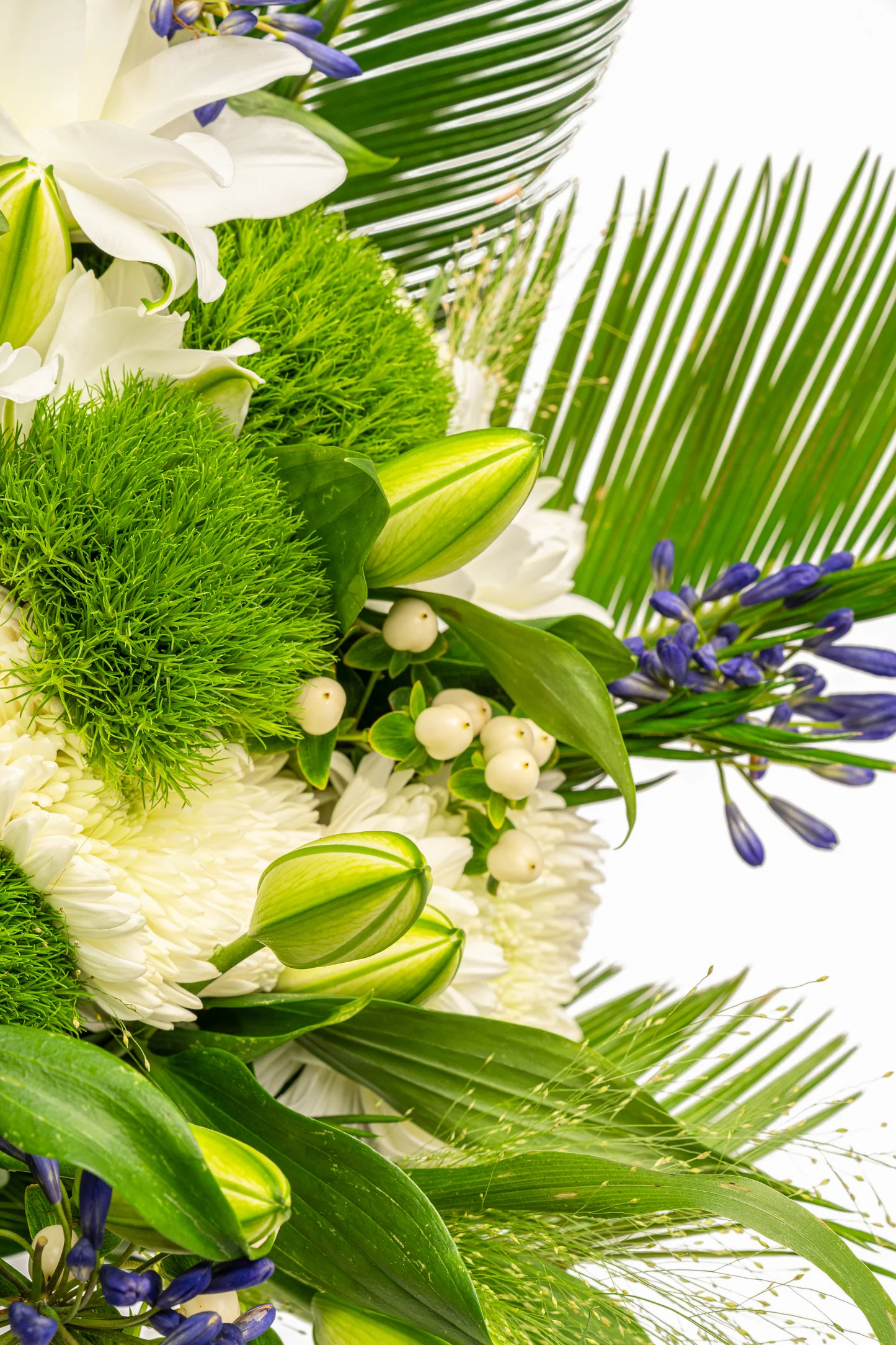 GRIEF-INSPIRED WHITE BOUQUET 3